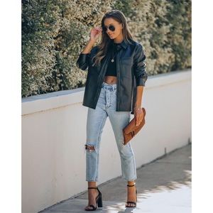 Bdg High-Waisted Ripped Light Wash Boot Cut 👖